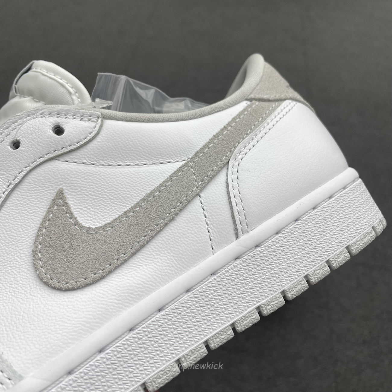 Air Jordan 1 Low OG Neutral Grey CZ0790-100