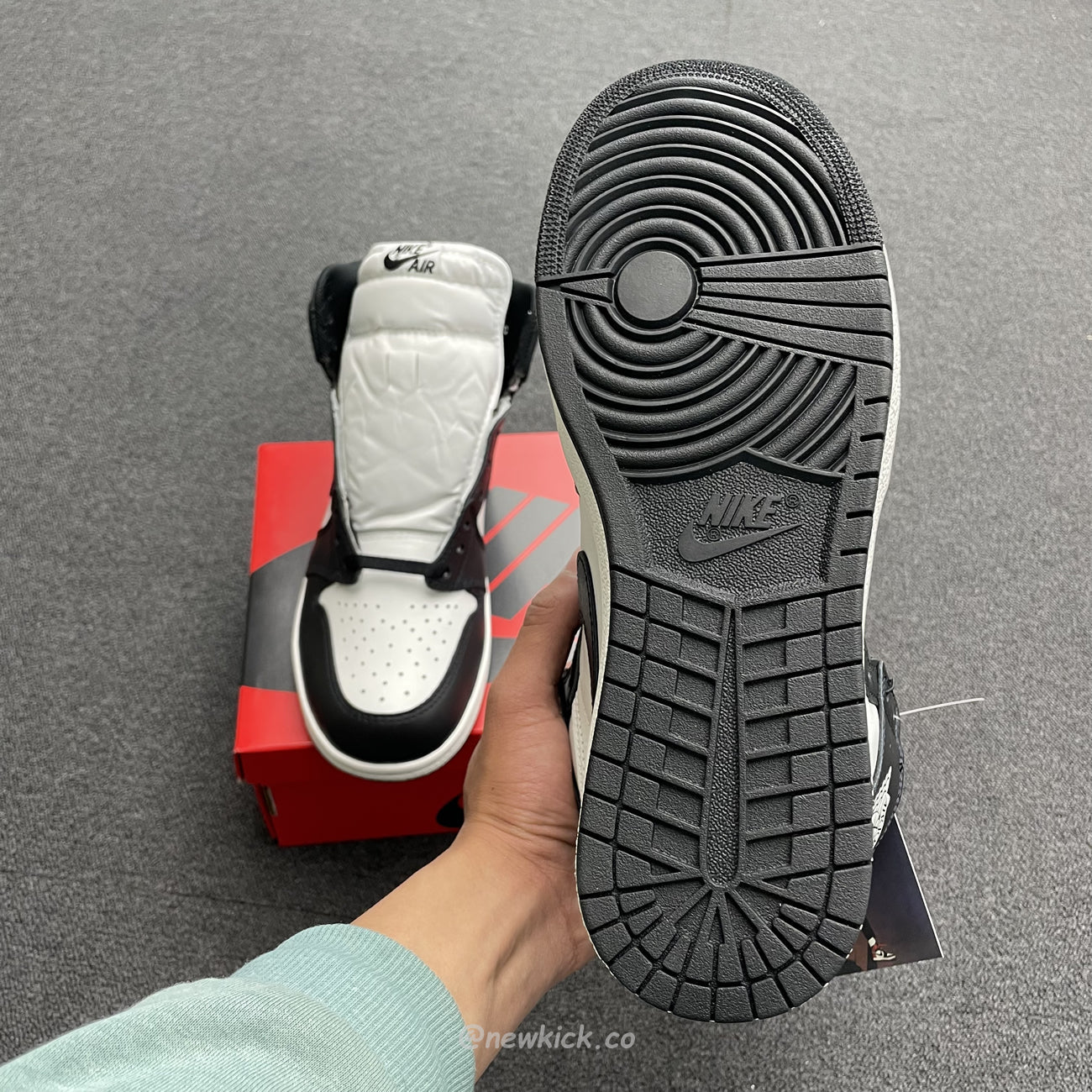 Air Jordan 1 Retro High 85 Black White 2023 BQ4422-001
