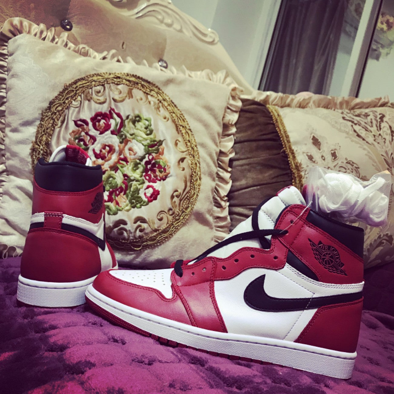Air Jordan 1 Retro High OG Chicago 555088-101