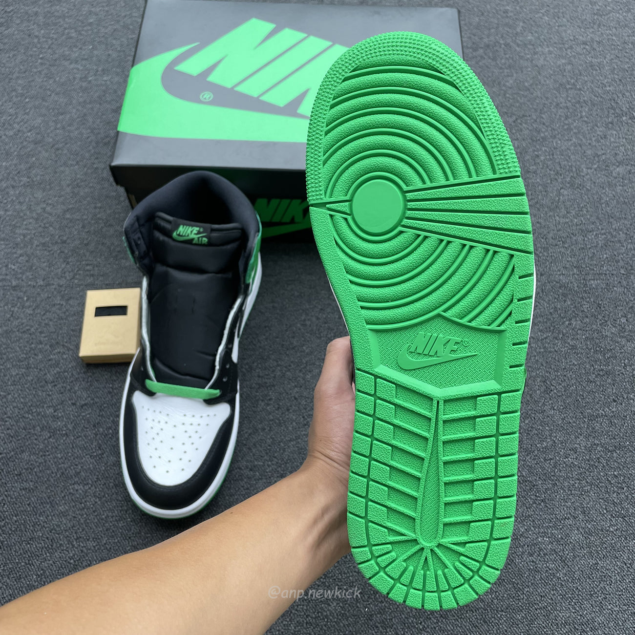 Air Jordan 1 Retro High OG Lucky Green DZ5485-031