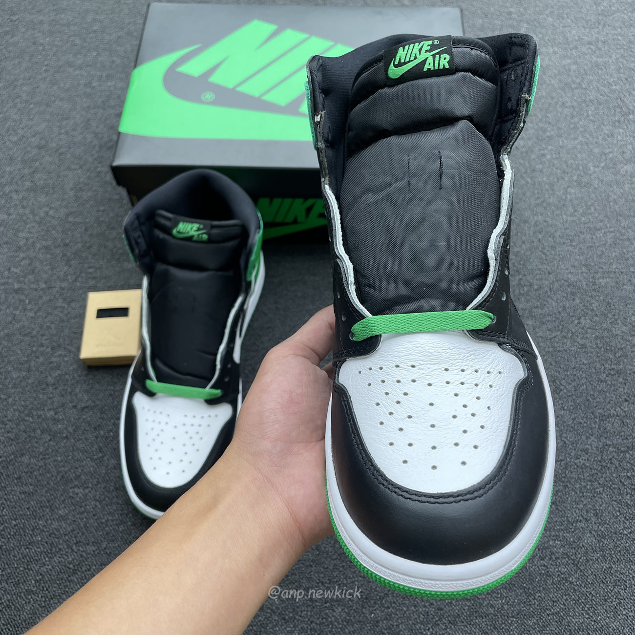Air Jordan 1 Retro High OG Lucky Green DZ5485-031