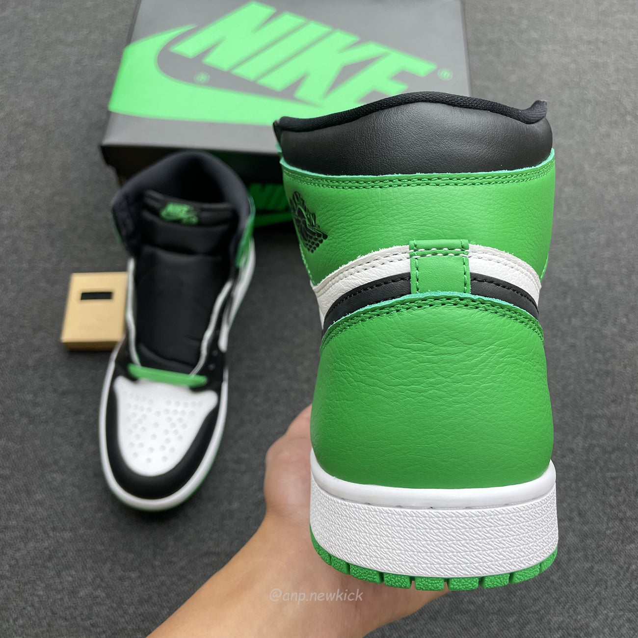 Air Jordan 1 Retro High OG Lucky Green DZ5485-031