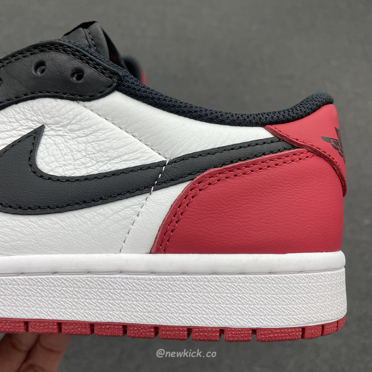 Air Jordan 1 Retro Low OG Black Toe CZ0790-106