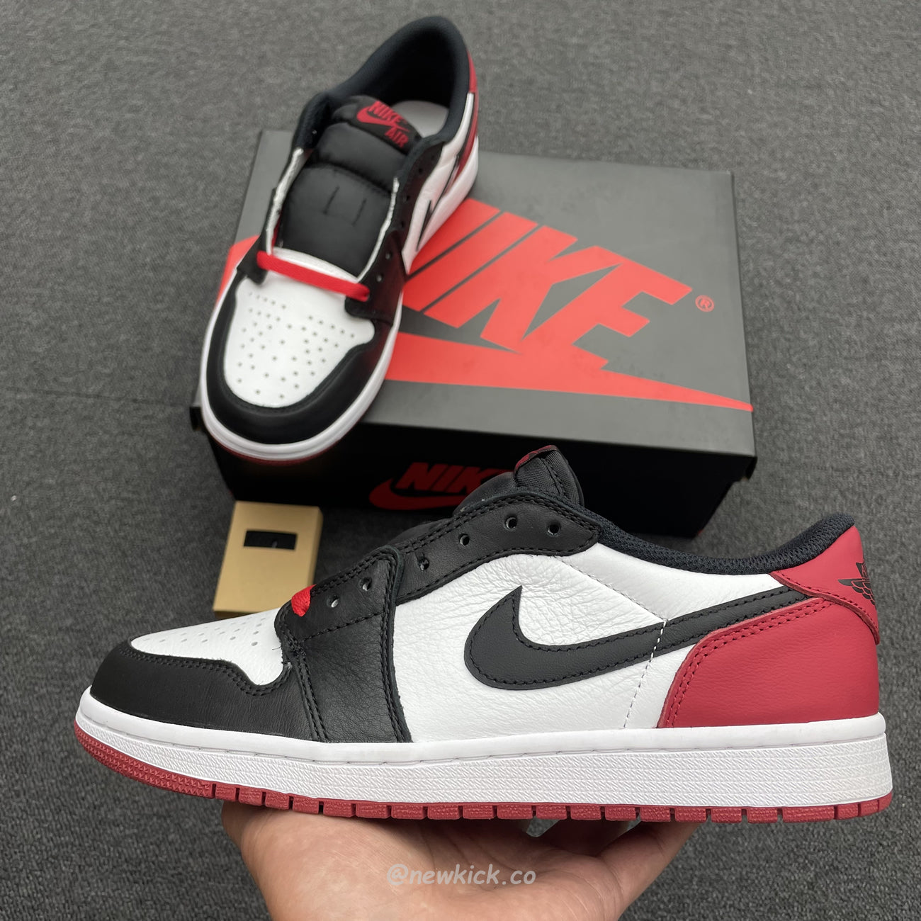 Air Jordan 1 Retro Low OG Black Toe CZ0790-106