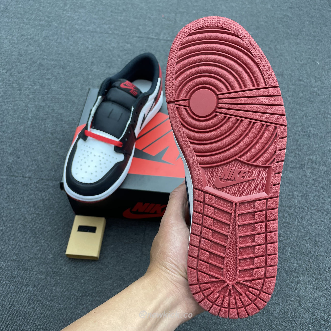 Air Jordan 1 Retro Low OG Black Toe CZ0790-106