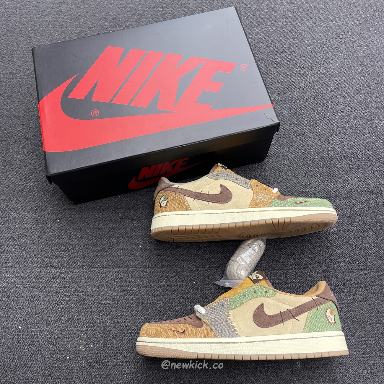 Air Jordan 1 Retro Low OG Zion Williamson Voodoo DZ7292-200