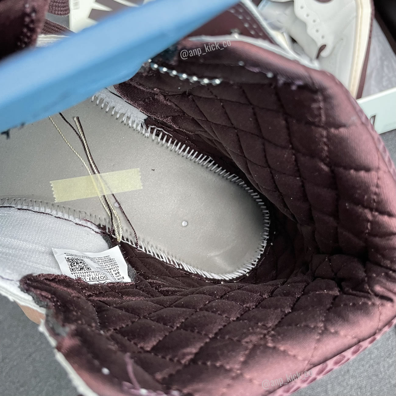 A Ma Mani?e x Air Jordan 1 High OG Sail and Burgundy DO7097-100