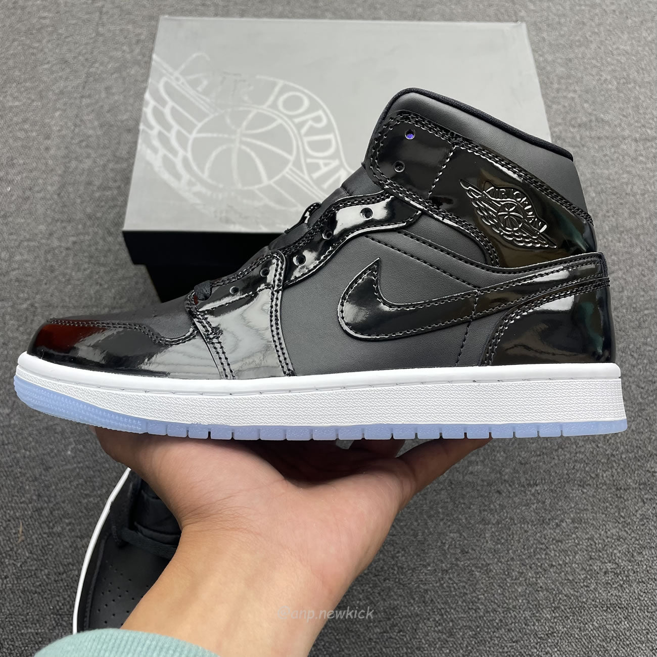 Air Jordan 1 Mid SE Space Jam DV1308-004