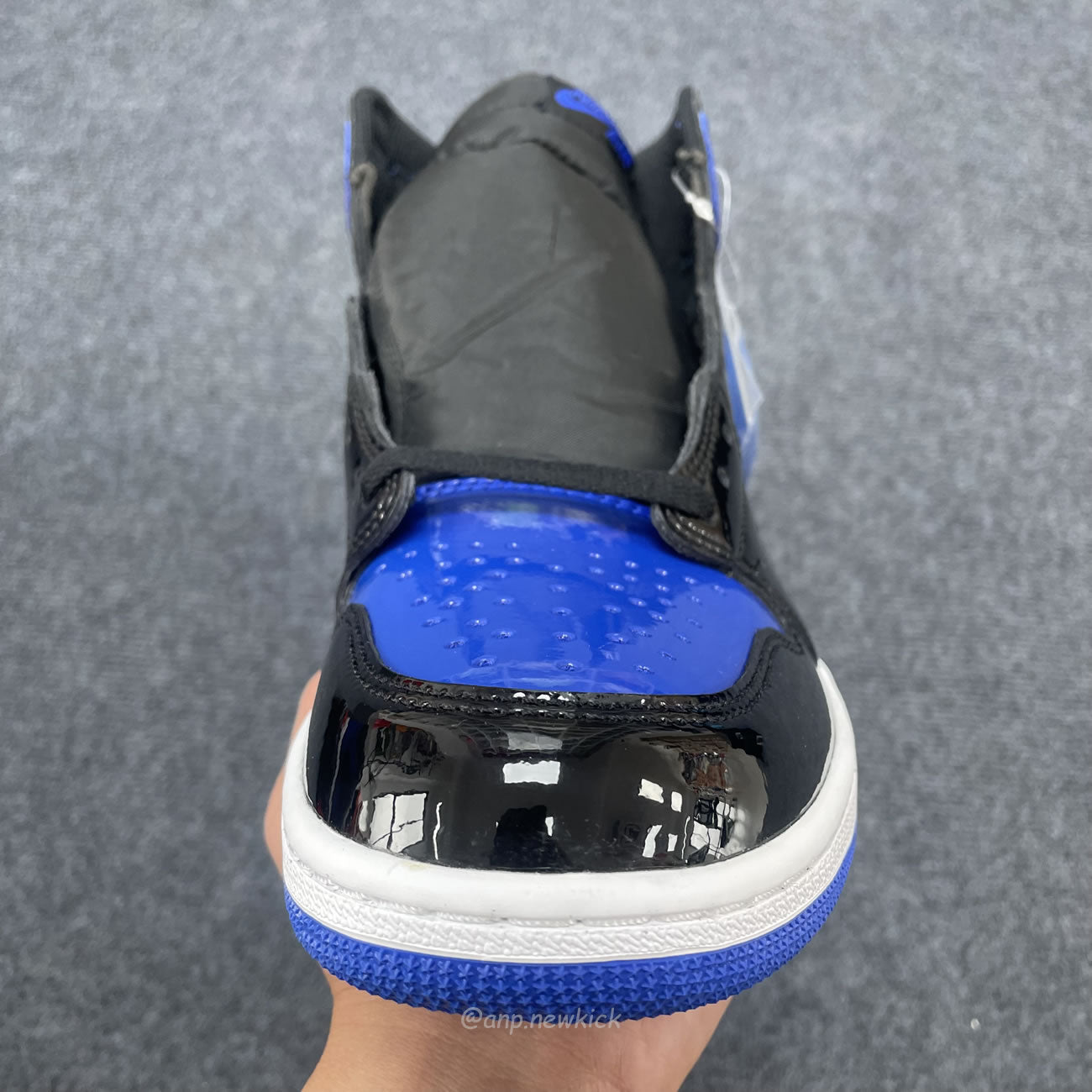 Air Jordan 1 Retro High OG Patent Royal 555088-404