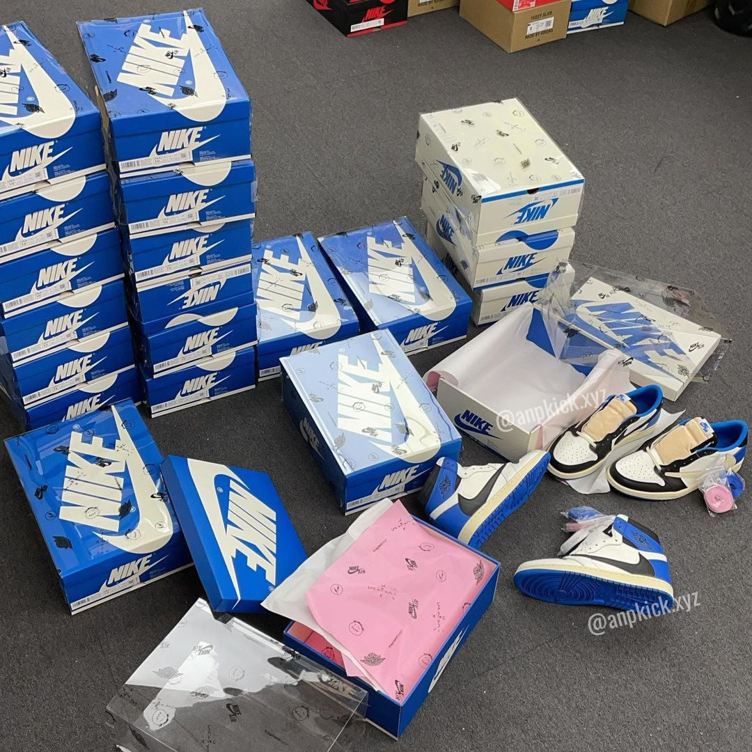 Travis Scott x Air Jordan 1 High OG SP Military Blue Collab With Fragment Cactus Jack Royal DH3227-105