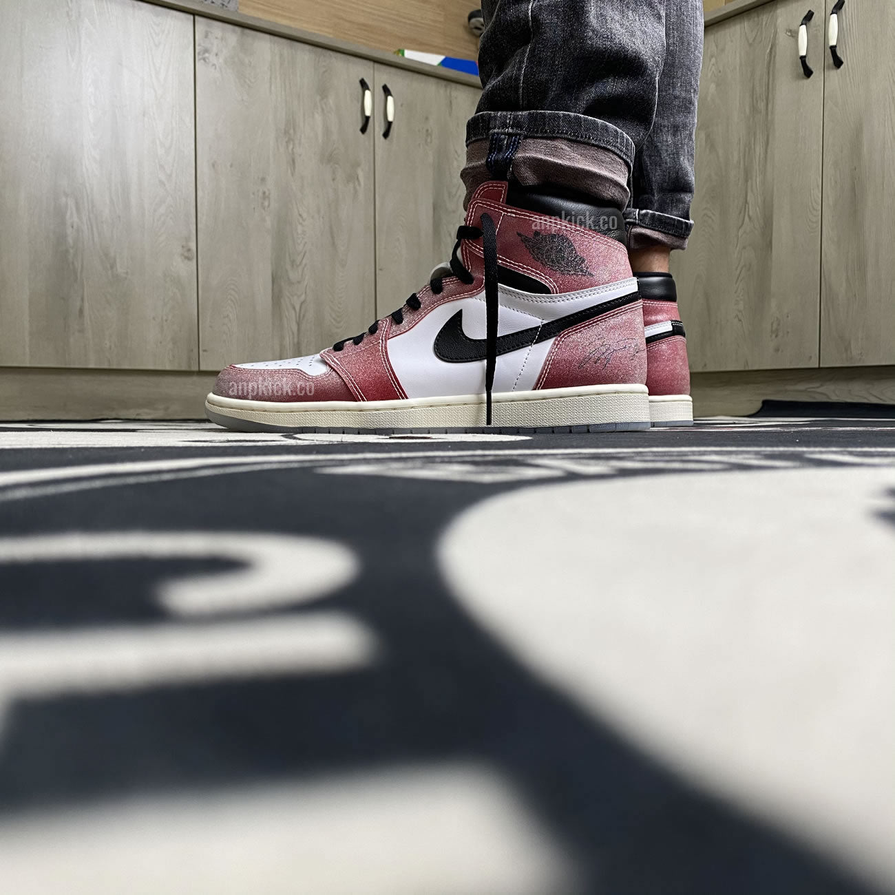 Trophy Room x Air Jordan 1 High OG SP Chicago DA2728-100