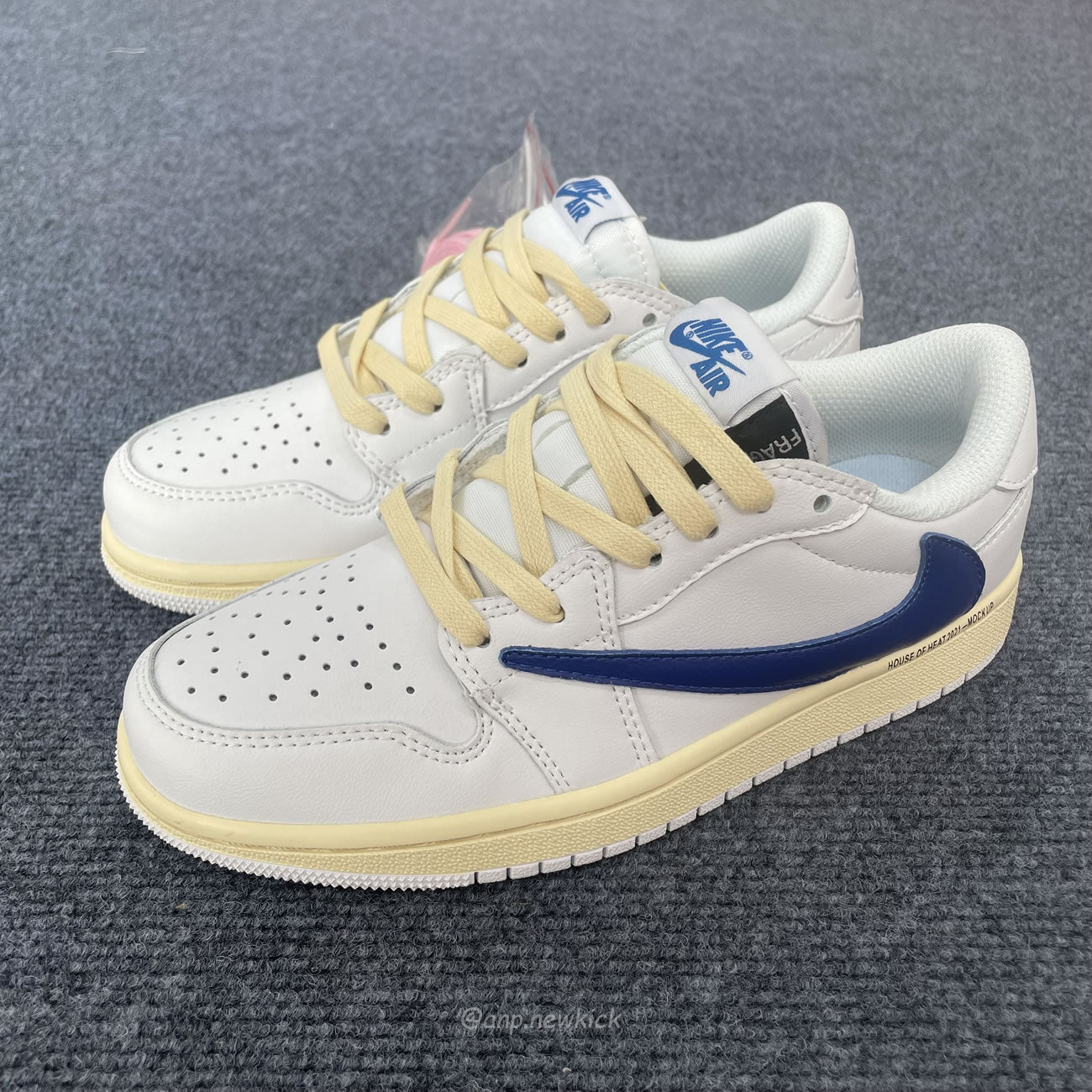 Travis Scott x fragment design x Air Jordan 1 Low White Blue DH68369-186