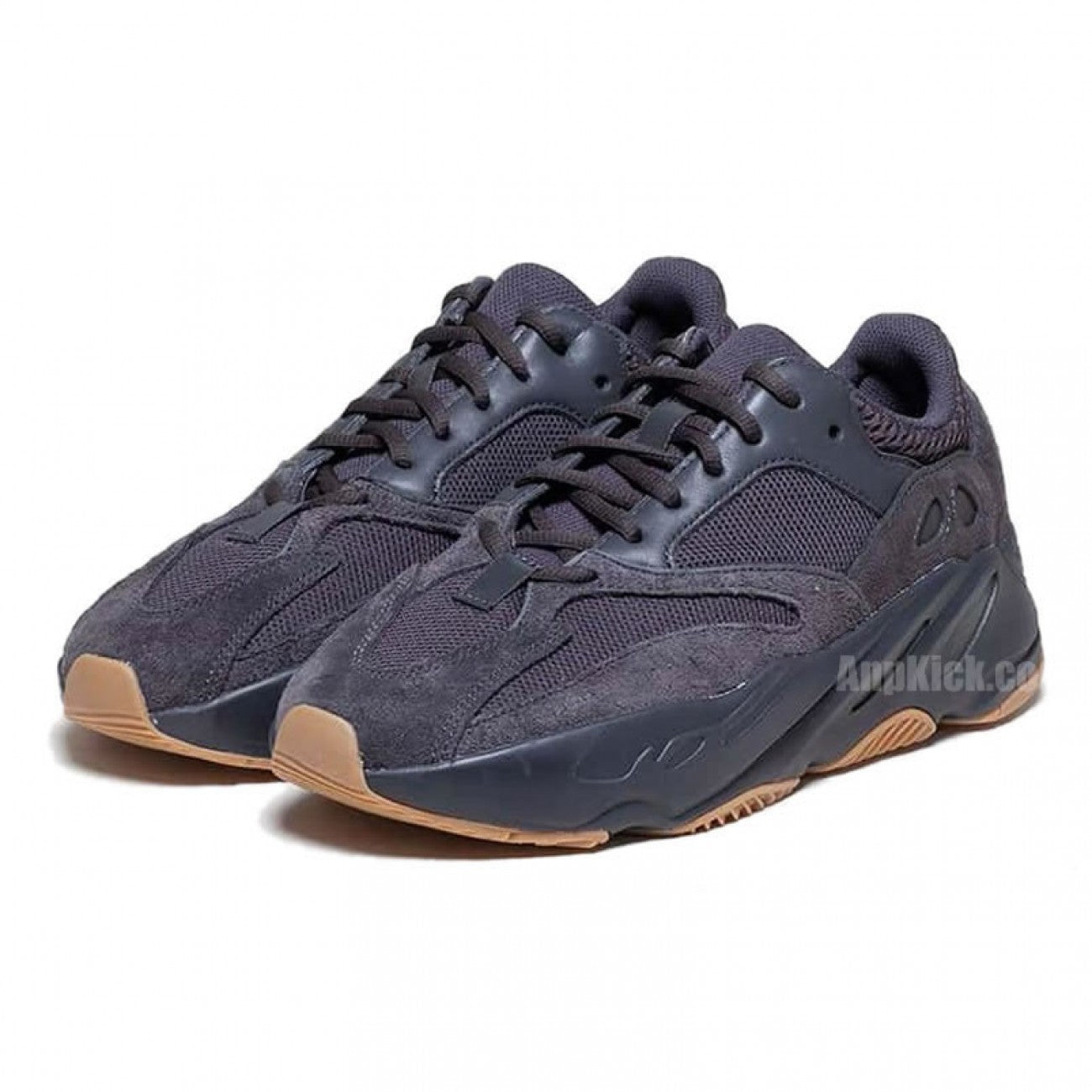 adidas Yeezy Boost 700 Utility Black Release Date FV5304
