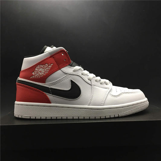Air Jordan 1 Mid Gives the Bulls White Red 554724-116