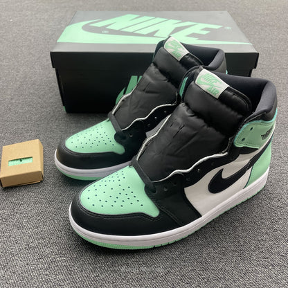 Air Jordan 1 Retro High OG Green Glow DZ5485-130