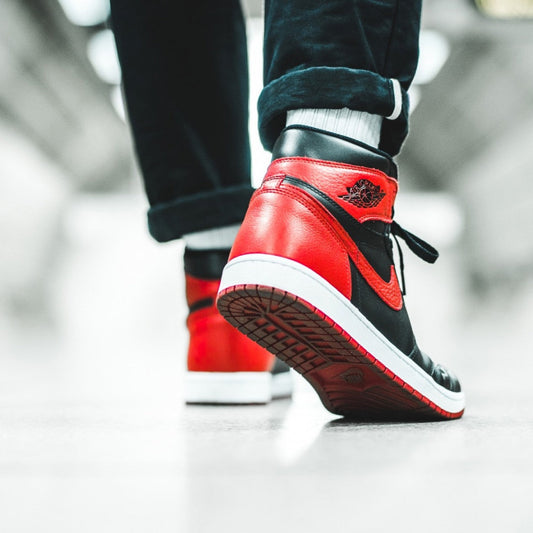 AIR JORDAN 1 RETRO HIGH OG 'BRED' 2016 BANNED